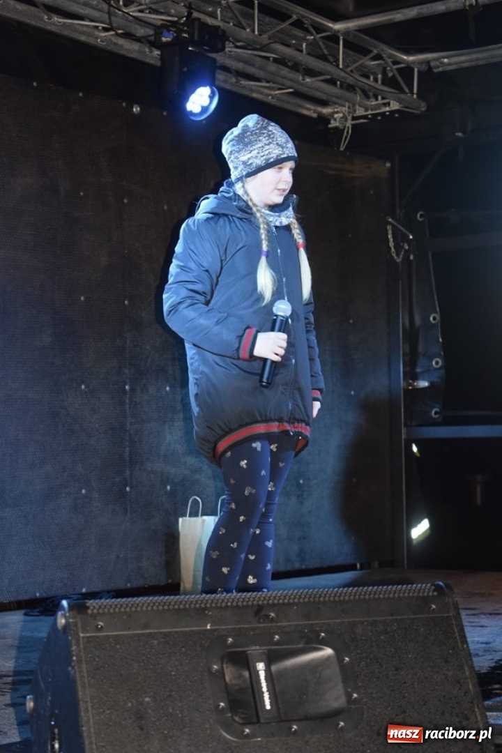 Zdjęcie w galerii na portalu naszraciborz.pl: W Rudach po raz pierwszy odbył się Jarmark Bożonarodzeniowy wiadomości z regionu