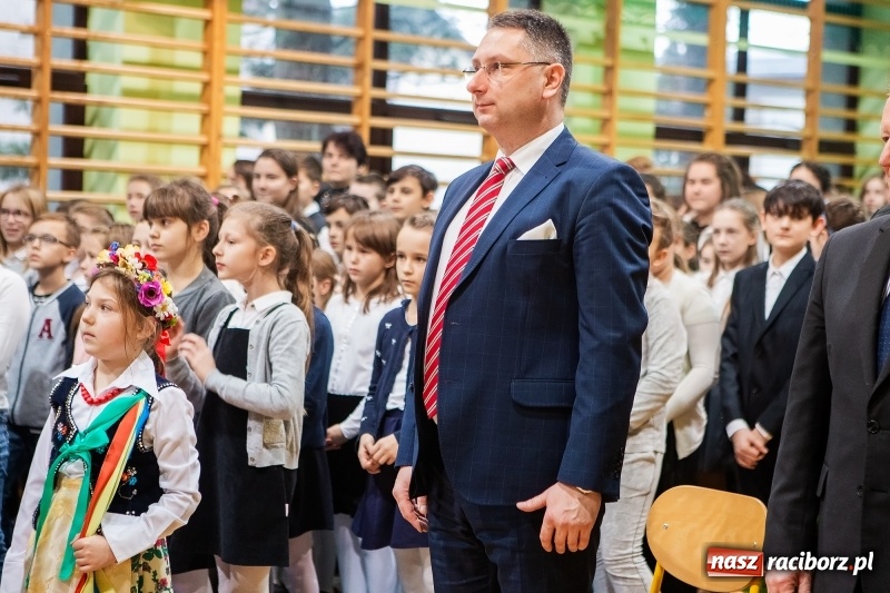 Zdjęcie w galerii na portalu naszraciborz.pl: Miała być 1000-latka, a została stara. Szkoła w Brzeziu świętuje dziś 135. urodziny  wiadomości z regionu