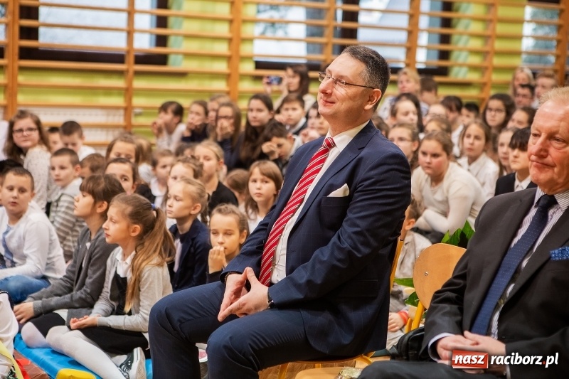 Zdjęcie w galerii na portalu naszraciborz.pl: Miała być 1000-latka, a została stara. Szkoła w Brzeziu świętuje dziś 135. urodziny  wiadomości z regionu