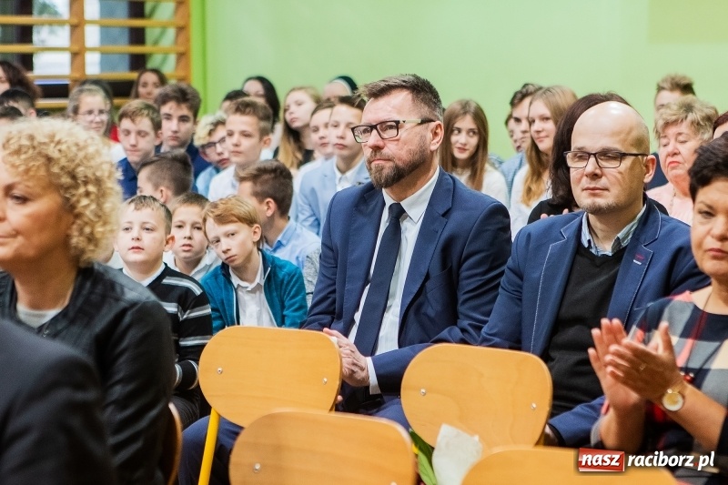 Zdjęcie w galerii na portalu naszraciborz.pl: Miała być 1000-latka, a została stara. Szkoła w Brzeziu świętuje dziś 135. urodziny  wiadomości z regionu