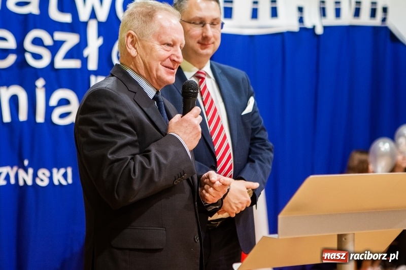 Zdjęcie w galerii na portalu naszraciborz.pl: Miała być 1000-latka, a została stara. Szkoła w Brzeziu świętuje dziś 135. urodziny  wiadomości z regionu