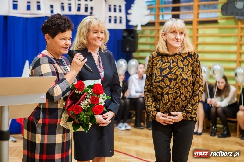 Zdjęcie w galerii na portalu naszraciborz.pl: Miała być 1000-latka, a została stara. Szkoła w Brzeziu świętuje dziś 135. urodziny  wiadomości z regionu