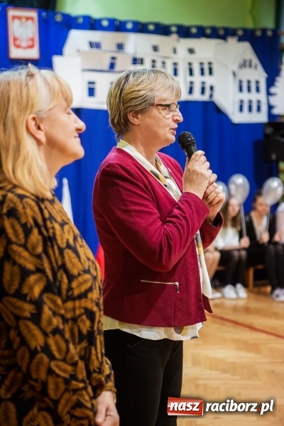 Zdjęcie w galerii na portalu naszraciborz.pl: Miała być 1000-latka, a została stara. Szkoła w Brzeziu świętuje dziś 135. urodziny  wiadomości z regionu