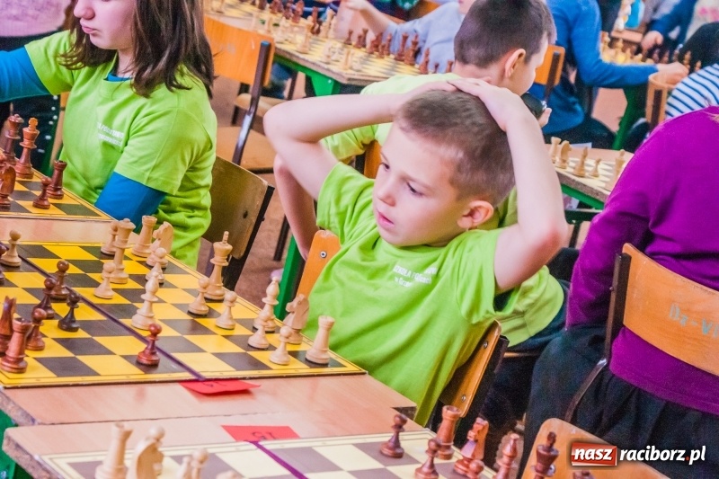 Zdjęcie w galerii na portalu naszraciborz.pl: XVII Mikołajkowy Turniej Szachowy w SP 4 wiadomości z regionu