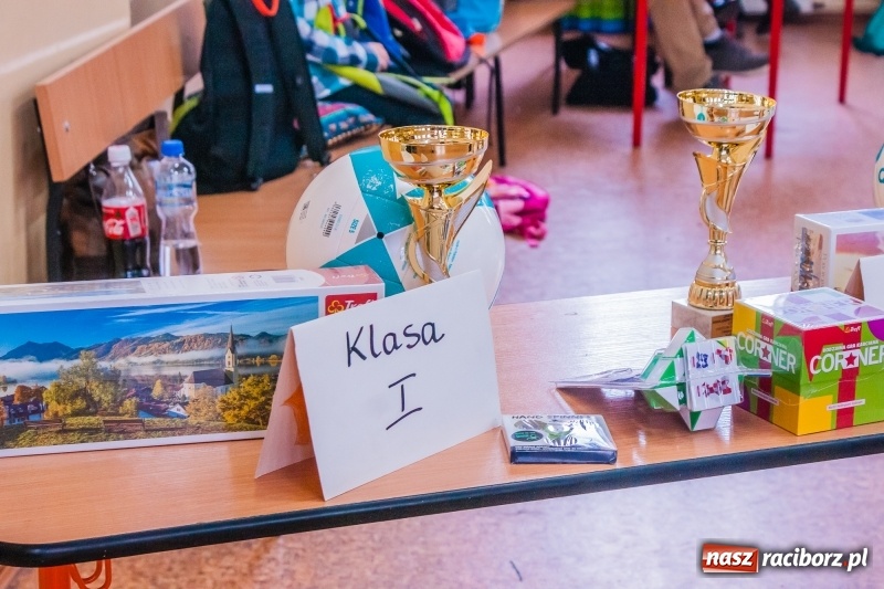 Zdjęcie w galerii na portalu naszraciborz.pl: XVII Mikołajkowy Turniej Szachowy w SP 4 wiadomości z regionu