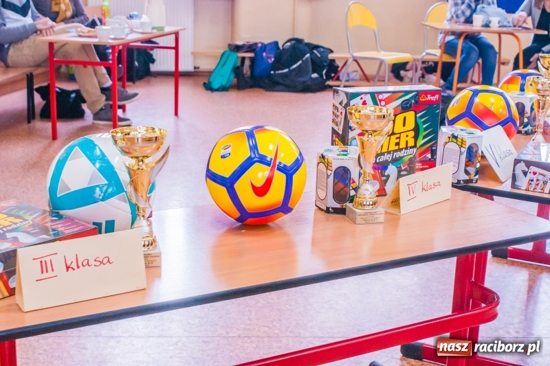 Zdjęcie w galerii na portalu naszraciborz.pl: XVII Mikołajkowy Turniej Szachowy w SP 4 wiadomości z regionu