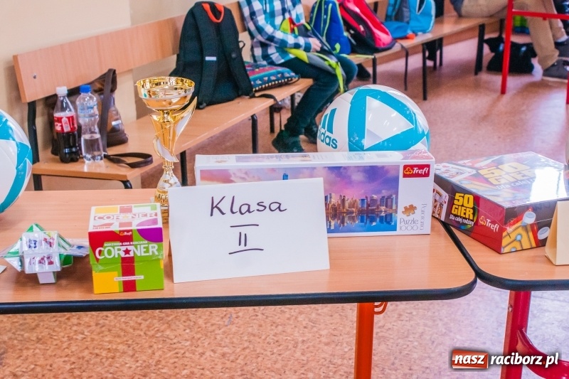 Zdjęcie w galerii na portalu naszraciborz.pl: XVII Mikołajkowy Turniej Szachowy w SP 4 wiadomości z regionu