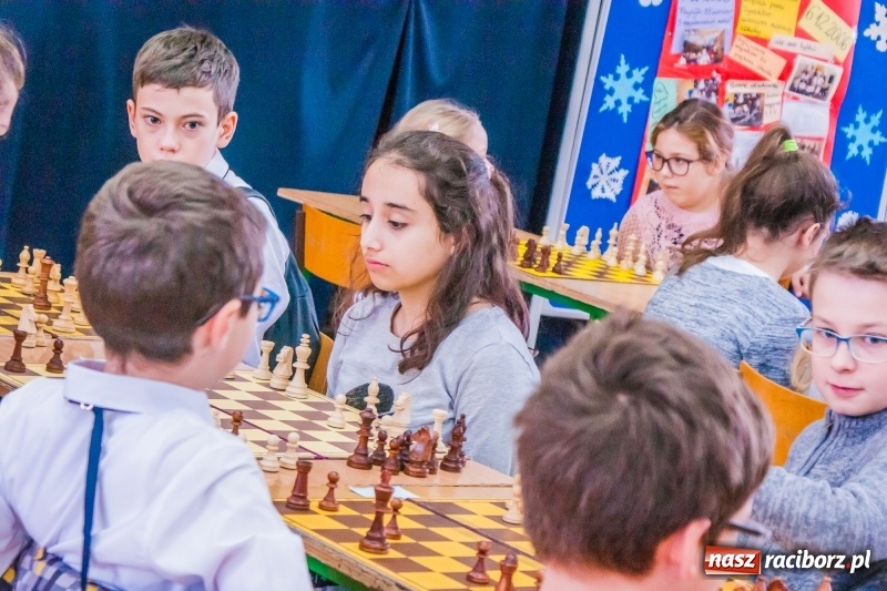 Zdjęcie w galerii na portalu naszraciborz.pl: XVII Mikołajkowy Turniej Szachowy w SP 4 wiadomości z regionu