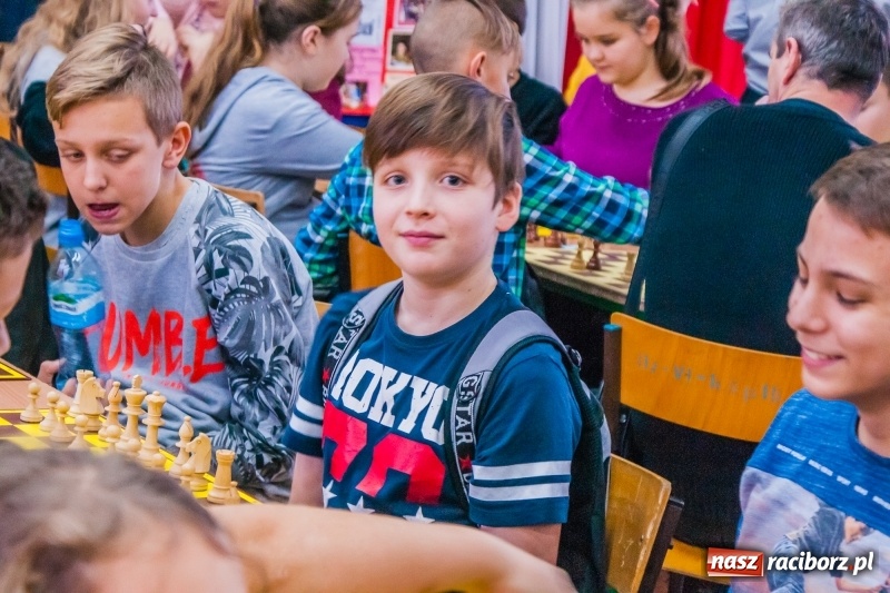 Zdjęcie w galerii na portalu naszraciborz.pl: XVII Mikołajkowy Turniej Szachowy w SP 4 wiadomości z regionu
