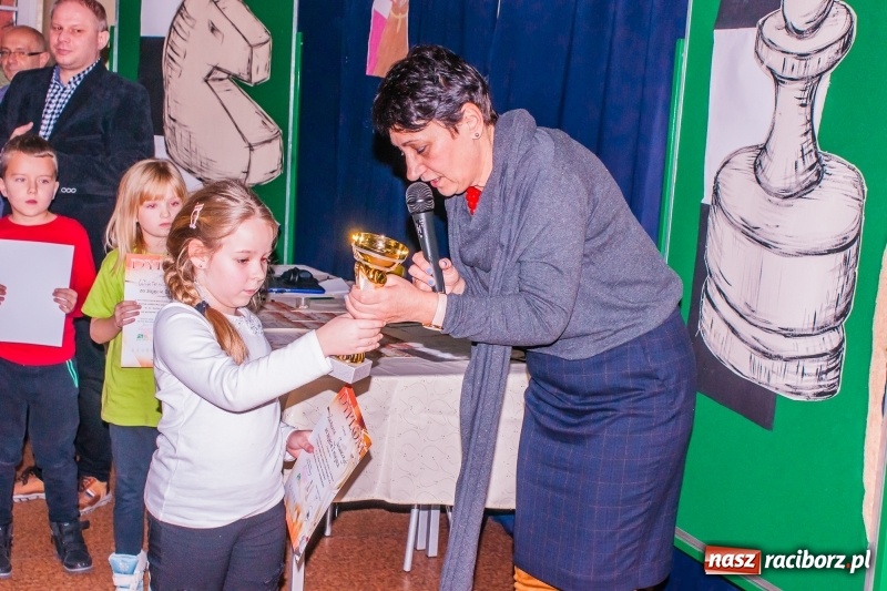 Zdjęcie w galerii na portalu naszraciborz.pl: XVII Mikołajkowy Turniej Szachowy w SP 4 wiadomości z regionu