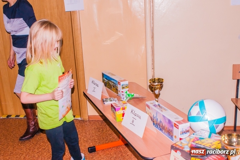 Zdjęcie w galerii na portalu naszraciborz.pl: XVII Mikołajkowy Turniej Szachowy w SP 4 wiadomości z regionu