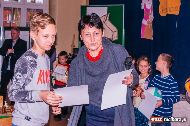 Zdjęcie w galerii na portalu naszraciborz.pl: XVII Mikołajkowy Turniej Szachowy w SP 4 wiadomości z regionu