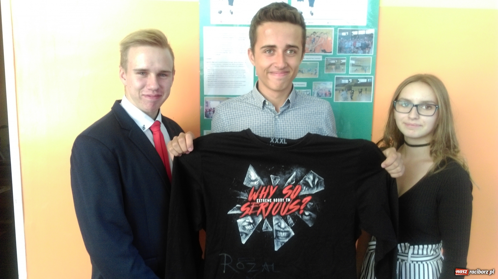 Zdjęcie w galerii na portalu naszraciborz.pl: Klub Wolontariusza z Kuźni Raciborskiej wspomógł raciborskie schronisko wiadomości z regionu