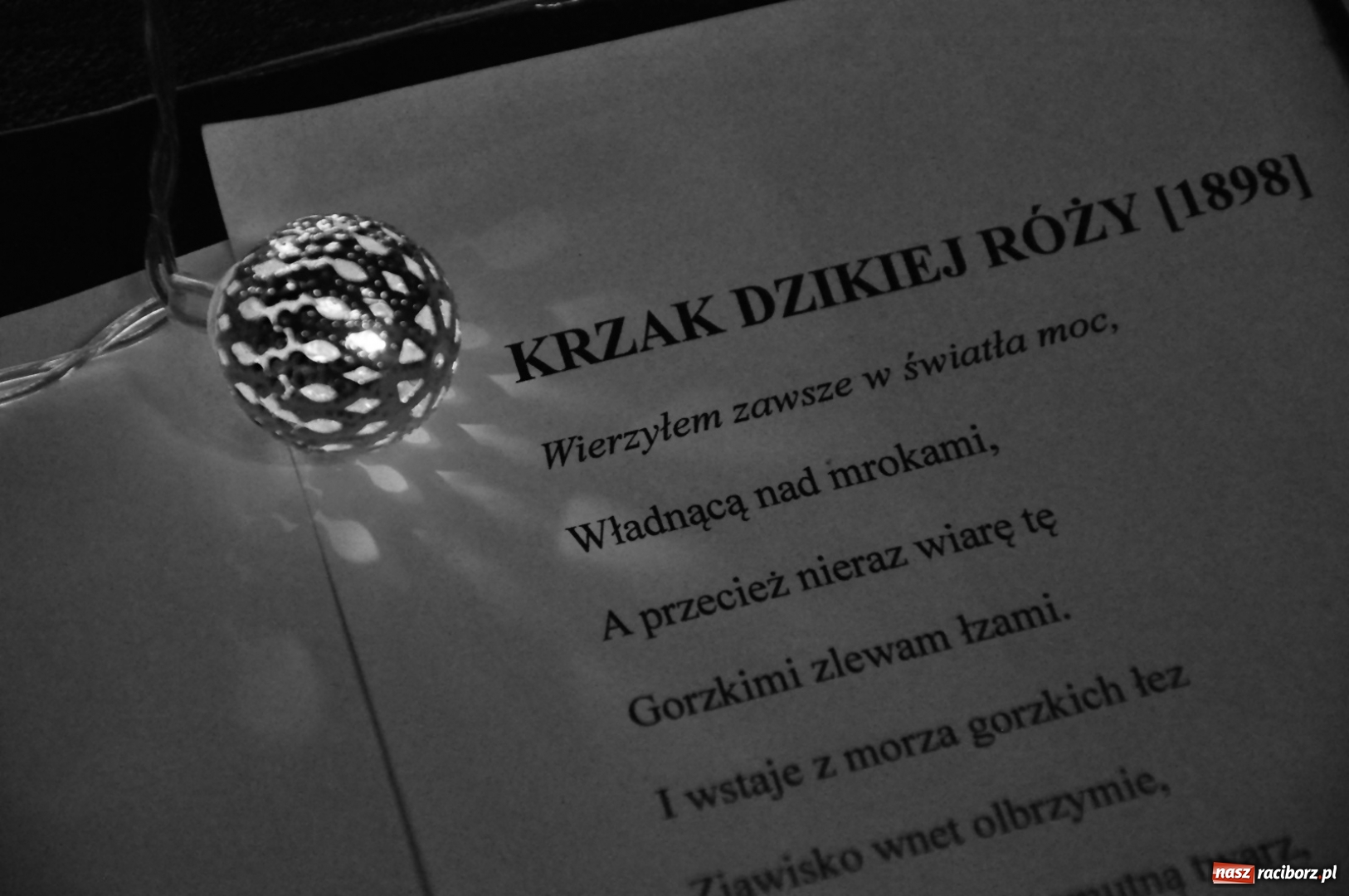 Zdjęcie w galerii na portalu naszraciborz.pl: Dzień Patrona w raciborskim I LO wiadomości z regionu