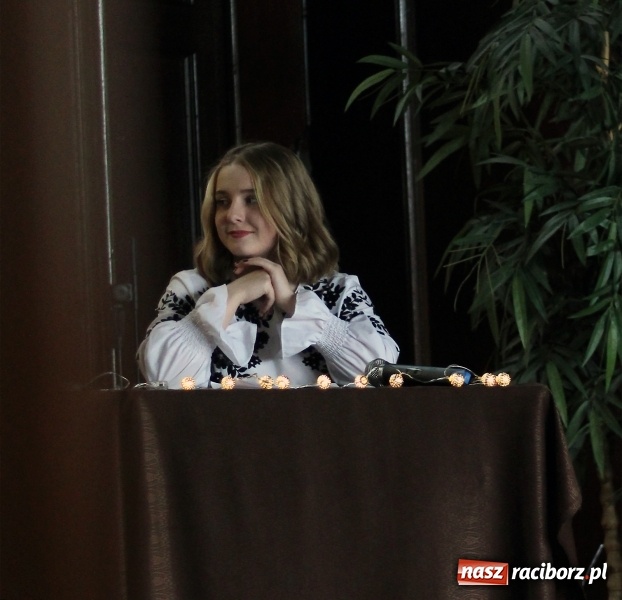 Zdjęcie w galerii na portalu naszraciborz.pl: Dzień Patrona w raciborskim I LO wiadomości z regionu