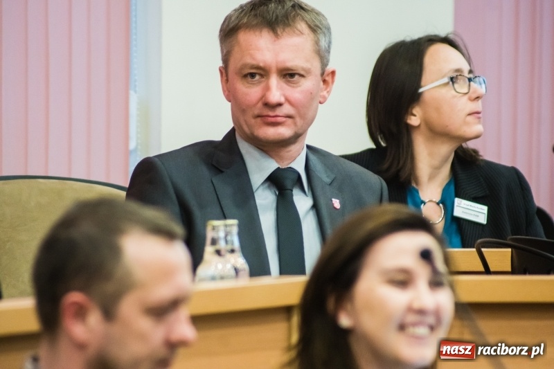 Zdjęcie w galerii na portalu naszraciborz.pl: Gaz, obwodnica i Polówka. Komisja gospodarki już pracuje  wiadomości z regionu