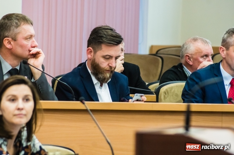 Zdjęcie w galerii na portalu naszraciborz.pl: Gaz, obwodnica i Polówka. Komisja gospodarki już pracuje  wiadomości z regionu