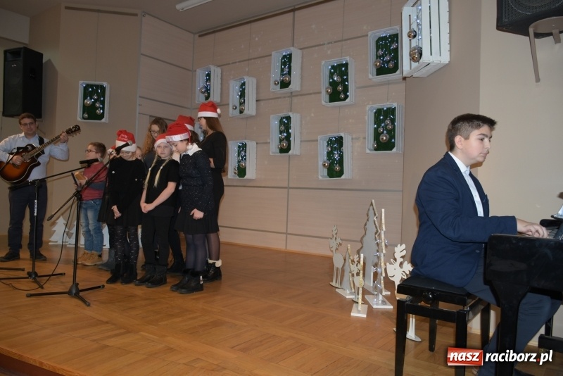 Zdjęcie w galerii na portalu naszraciborz.pl: Święta z kolędą po raz czternasty wiadomości z regionu