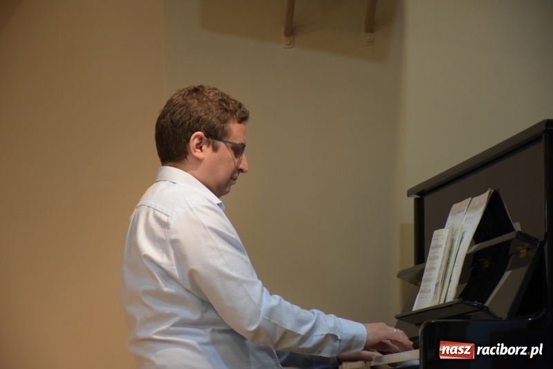 Zdjęcie w galerii na portalu naszraciborz.pl: Święta z kolędą po raz czternasty wiadomości z regionu