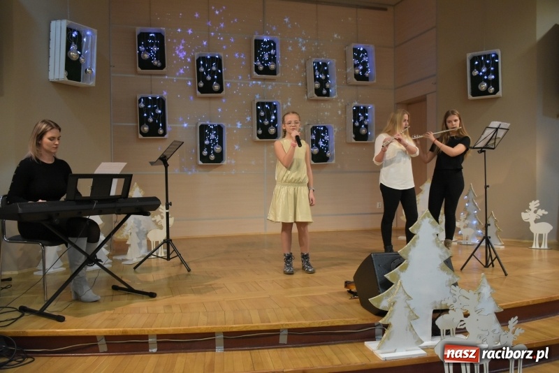Zdjęcie w galerii na portalu naszraciborz.pl: Święta z kolędą po raz czternasty wiadomości z regionu