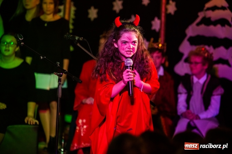 Zdjęcie w galerii na portalu naszraciborz.pl: Wieczór kolęd i pastorałek w SP 13 wiadomości z regionu