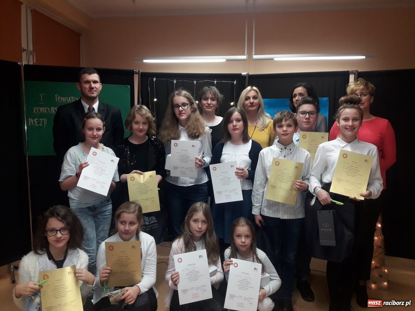 Zdjęcie w galerii na portalu naszraciborz.pl: Słowo za słowem - konkurs recytatorski w SP 1 w Raciborzu wiadomości z regionu