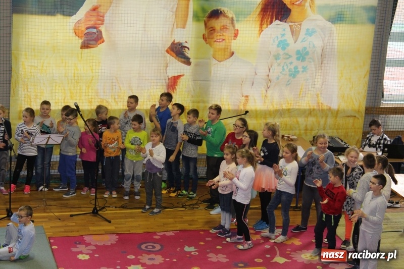 Zdjęcie w galerii na portalu naszraciborz.pl: Bieńkowice. Uśmiech to bodaj najkrótsza droga do drugiego człowieka  wiadomości z regionu