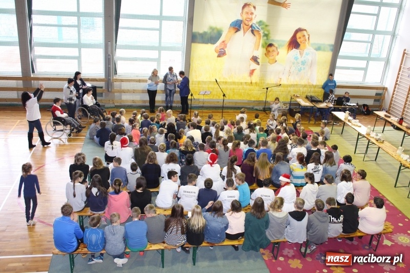 Zdjęcie w galerii na portalu naszraciborz.pl: Bieńkowice. Uśmiech to bodaj najkrótsza droga do drugiego człowieka  wiadomości z regionu