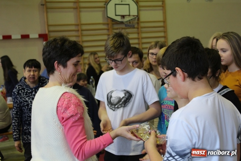 Zdjęcie w galerii na portalu naszraciborz.pl: Bieńkowice. Uśmiech to bodaj najkrótsza droga do drugiego człowieka  wiadomości z regionu