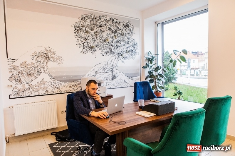 Zdjęcie w galerii na portalu naszraciborz.pl: DRZEWO POLIS - proste drogi w świecie finansów i ubezpieczeń wiadomości z regionu