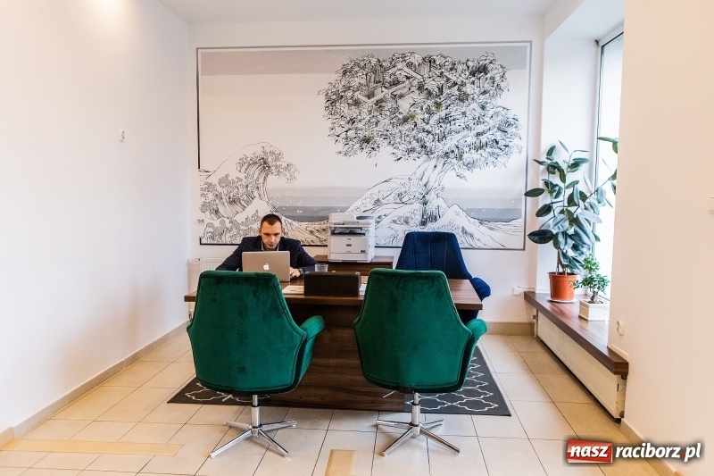 Zdjęcie w galerii na portalu naszraciborz.pl: DRZEWO POLIS - proste drogi w świecie finansów i ubezpieczeń wiadomości z regionu