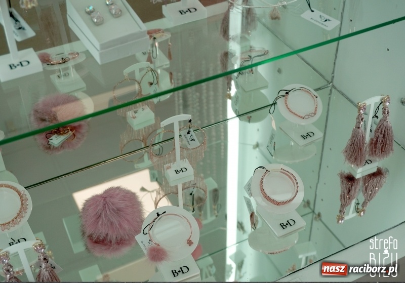 Zdjęcie w galerii na portalu naszraciborz.pl: Wyszukana biżuteria dla wyjątkowych kobiet wiadomości z regionu