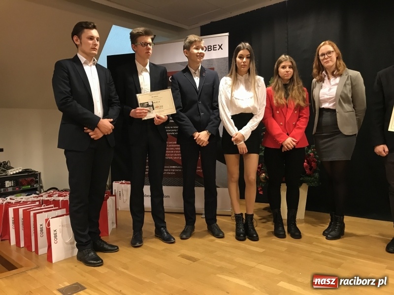 Zdjęcie w galerii na portalu naszraciborz.pl: Pitch Day, czyli finał projektu Szkoła Młodych Przedsiębiorców. Wygrali uczniowie Mechanika z pomysłem dla koncernu IKEA wiadomości z regionu