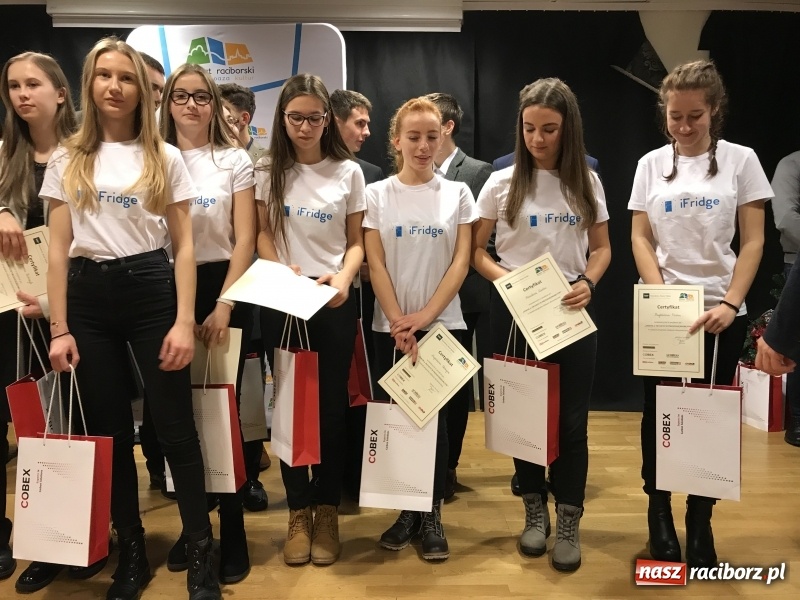 Zdjęcie w galerii na portalu naszraciborz.pl: Pitch Day, czyli finał projektu Szkoła Młodych Przedsiębiorców. Wygrali uczniowie Mechanika z pomysłem dla koncernu IKEA wiadomości z regionu