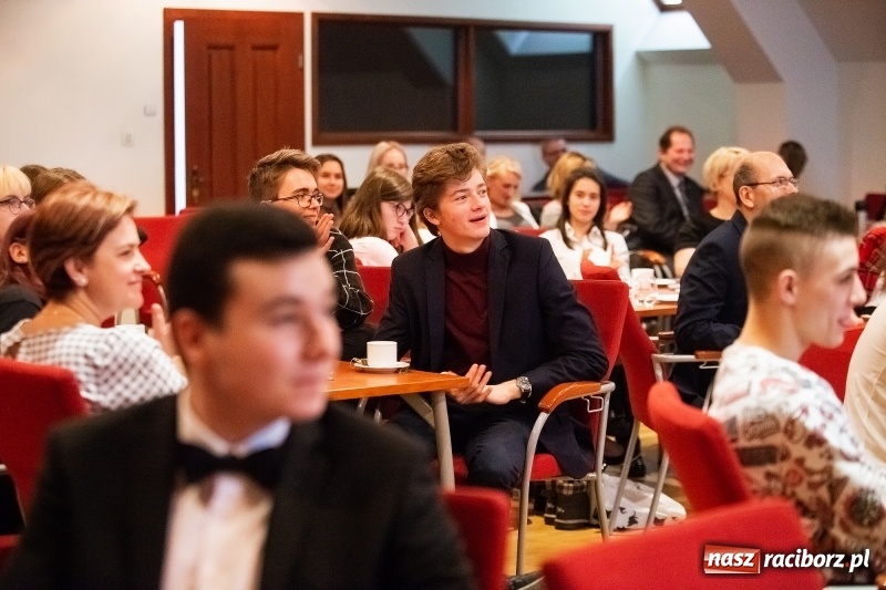 Zdjęcie w galerii na portalu naszraciborz.pl: Pitch Day, czyli finał projektu Szkoła Młodych Przedsiębiorców. Wygrali uczniowie Mechanika z pomysłem dla koncernu IKEA wiadomości z regionu