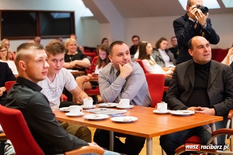 Zdjęcie w galerii na portalu naszraciborz.pl: Pitch Day, czyli finał projektu Szkoła Młodych Przedsiębiorców. Wygrali uczniowie Mechanika z pomysłem dla koncernu IKEA wiadomości z regionu