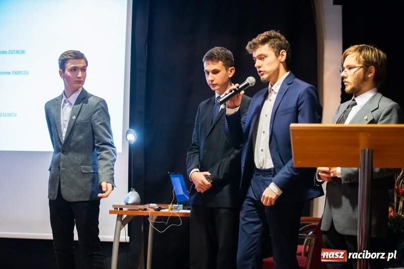 Zdjęcie w galerii na portalu naszraciborz.pl: Pitch Day, czyli finał projektu Szkoła Młodych Przedsiębiorców. Wygrali uczniowie Mechanika z pomysłem dla koncernu IKEA wiadomości z regionu