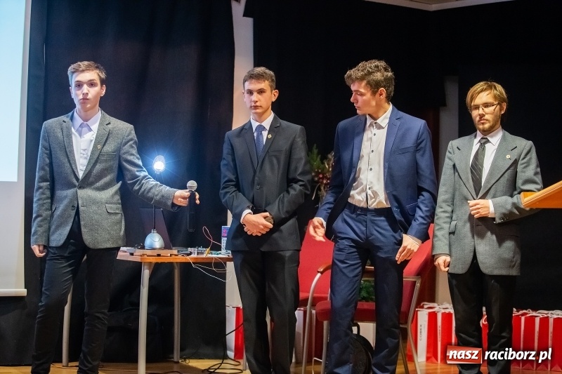 Zdjęcie w galerii na portalu naszraciborz.pl: Pitch Day, czyli finał projektu Szkoła Młodych Przedsiębiorców. Wygrali uczniowie Mechanika z pomysłem dla koncernu IKEA wiadomości z regionu