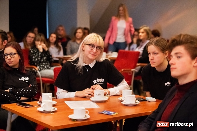 Zdjęcie w galerii na portalu naszraciborz.pl: Pitch Day, czyli finał projektu Szkoła Młodych Przedsiębiorców. Wygrali uczniowie Mechanika z pomysłem dla koncernu IKEA wiadomości z regionu