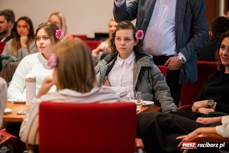 Zdjęcie w galerii na portalu naszraciborz.pl: Pitch Day, czyli finał projektu Szkoła Młodych Przedsiębiorców. Wygrali uczniowie Mechanika z pomysłem dla koncernu IKEA wiadomości z regionu