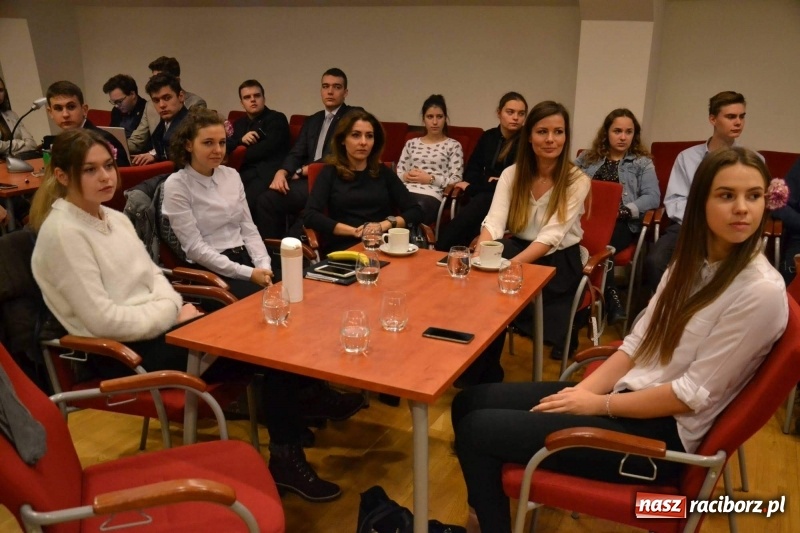 Zdjęcie w galerii na portalu naszraciborz.pl: Pitch Day, czyli finał projektu Szkoła Młodych Przedsiębiorców. Wygrali uczniowie Mechanika z pomysłem dla koncernu IKEA wiadomości z regionu