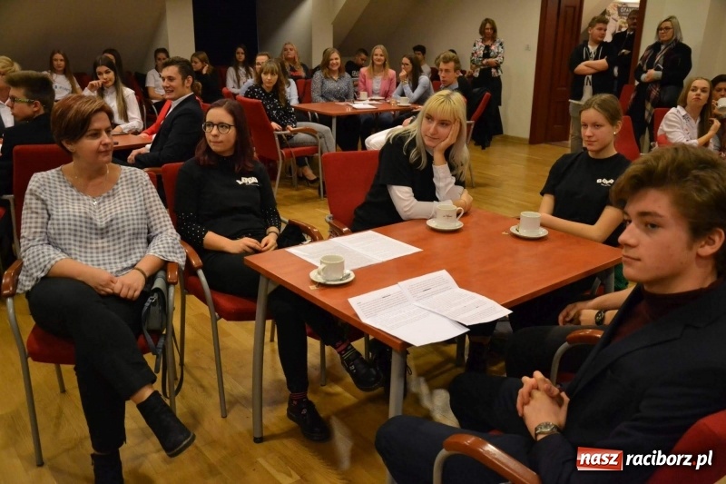 Zdjęcie w galerii na portalu naszraciborz.pl: Pitch Day, czyli finał projektu Szkoła Młodych Przedsiębiorców. Wygrali uczniowie Mechanika z pomysłem dla koncernu IKEA wiadomości z regionu