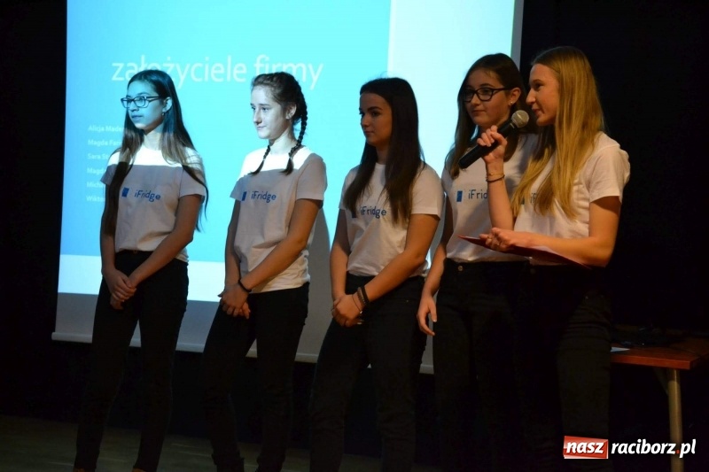 Zdjęcie w galerii na portalu naszraciborz.pl: Pitch Day, czyli finał projektu Szkoła Młodych Przedsiębiorców. Wygrali uczniowie Mechanika z pomysłem dla koncernu IKEA wiadomości z regionu