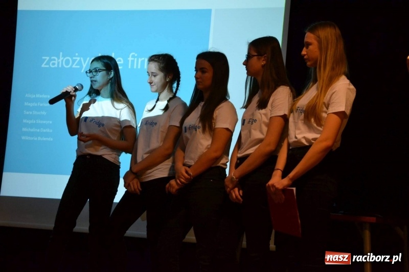 Zdjęcie w galerii na portalu naszraciborz.pl: Pitch Day, czyli finał projektu Szkoła Młodych Przedsiębiorców. Wygrali uczniowie Mechanika z pomysłem dla koncernu IKEA wiadomości z regionu