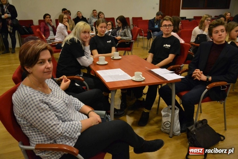 Zdjęcie w galerii na portalu naszraciborz.pl: Pitch Day, czyli finał projektu Szkoła Młodych Przedsiębiorców. Wygrali uczniowie Mechanika z pomysłem dla koncernu IKEA wiadomości z regionu