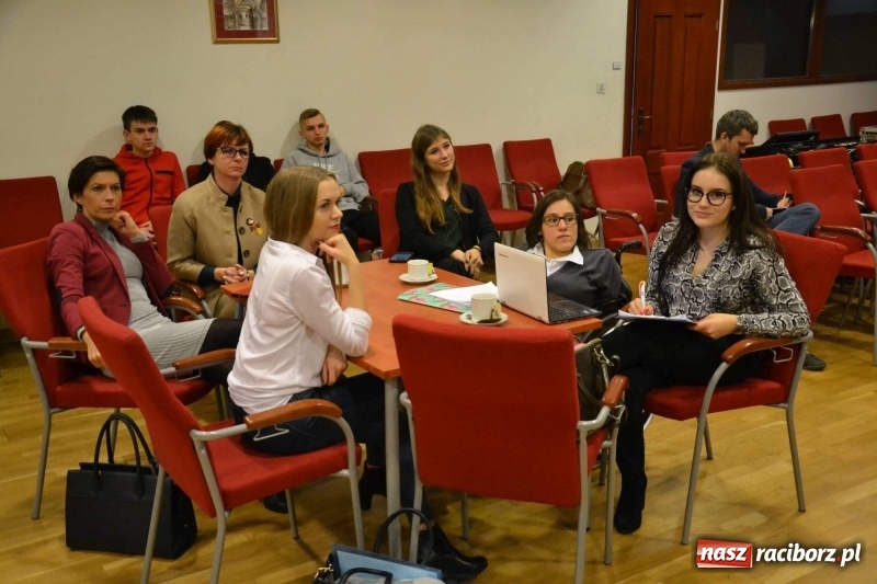 Zdjęcie w galerii na portalu naszraciborz.pl: Pitch Day, czyli finał projektu Szkoła Młodych Przedsiębiorców. Wygrali uczniowie Mechanika z pomysłem dla koncernu IKEA wiadomości z regionu