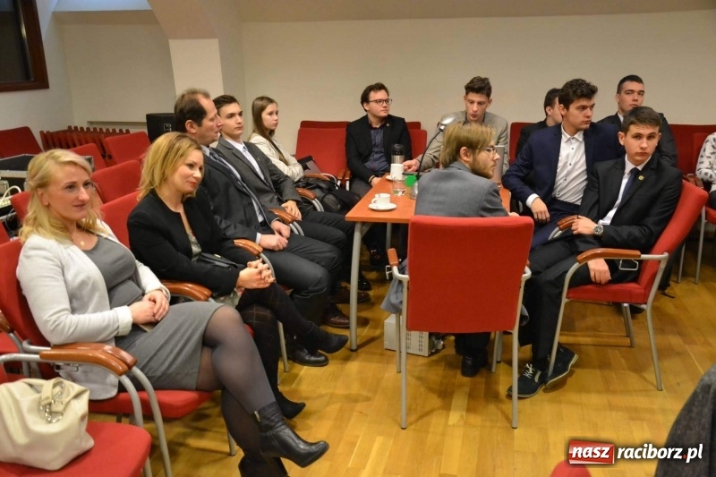 Zdjęcie w galerii na portalu naszraciborz.pl: Pitch Day, czyli finał projektu Szkoła Młodych Przedsiębiorców. Wygrali uczniowie Mechanika z pomysłem dla koncernu IKEA wiadomości z regionu