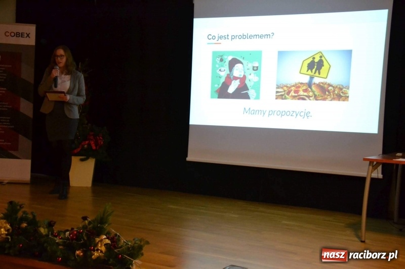 Zdjęcie w galerii na portalu naszraciborz.pl: Pitch Day, czyli finał projektu Szkoła Młodych Przedsiębiorców. Wygrali uczniowie Mechanika z pomysłem dla koncernu IKEA wiadomości z regionu