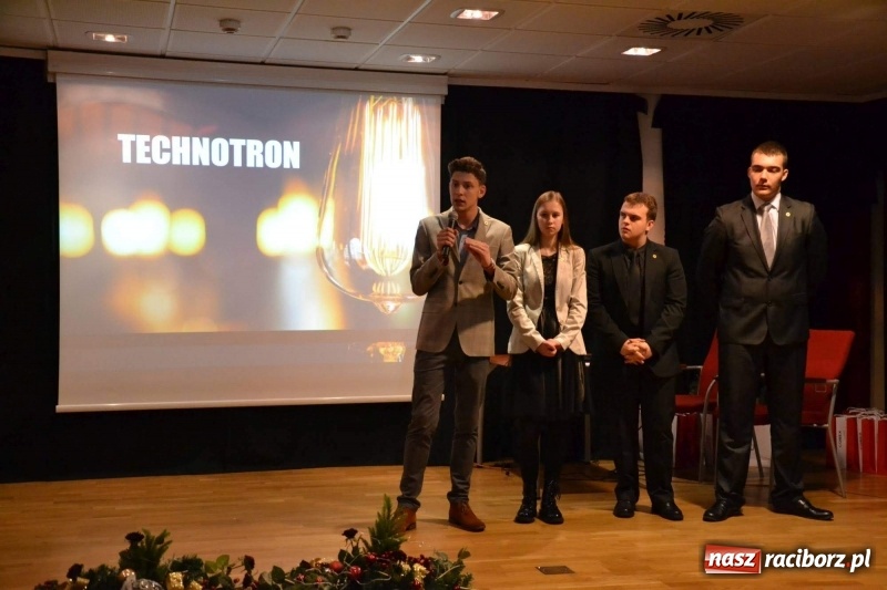 Zdjęcie w galerii na portalu naszraciborz.pl: Pitch Day, czyli finał projektu Szkoła Młodych Przedsiębiorców. Wygrali uczniowie Mechanika z pomysłem dla koncernu IKEA wiadomości z regionu