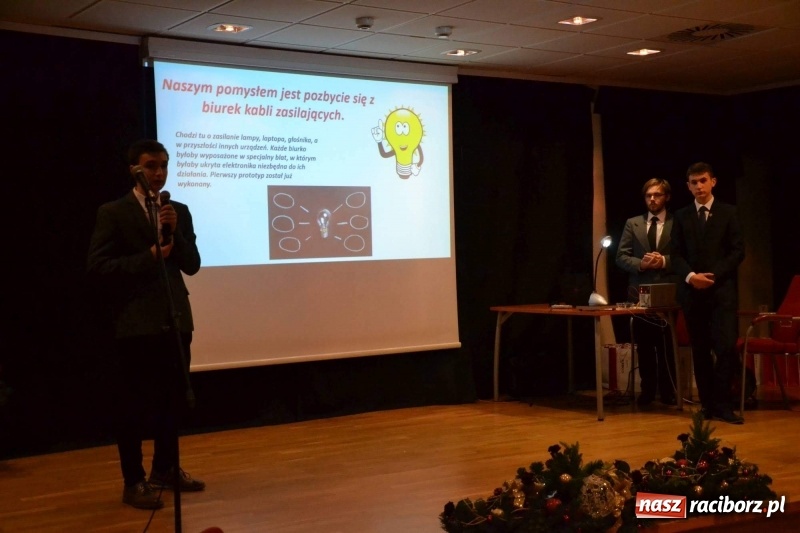 Zdjęcie w galerii na portalu naszraciborz.pl: Pitch Day, czyli finał projektu Szkoła Młodych Przedsiębiorców. Wygrali uczniowie Mechanika z pomysłem dla koncernu IKEA wiadomości z regionu